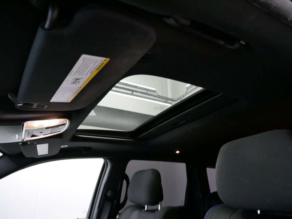 Thumbnail: 2019 Jeep Grand Cherokee - 23