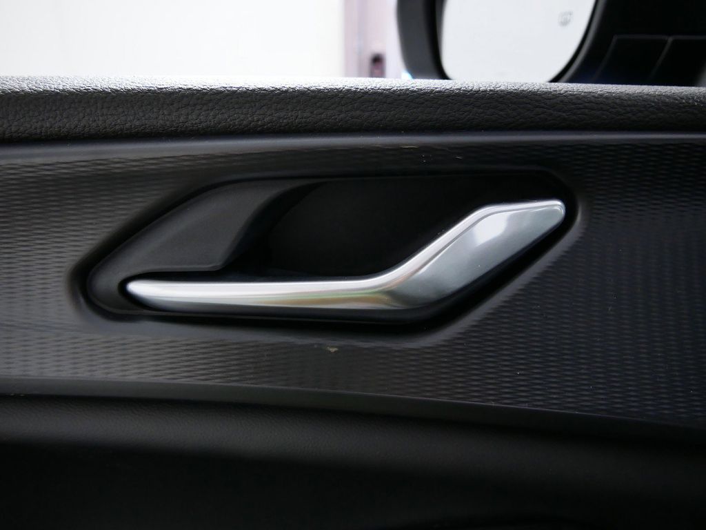 Thumbnail: 2025 Jeep Grand Cherokee - 36