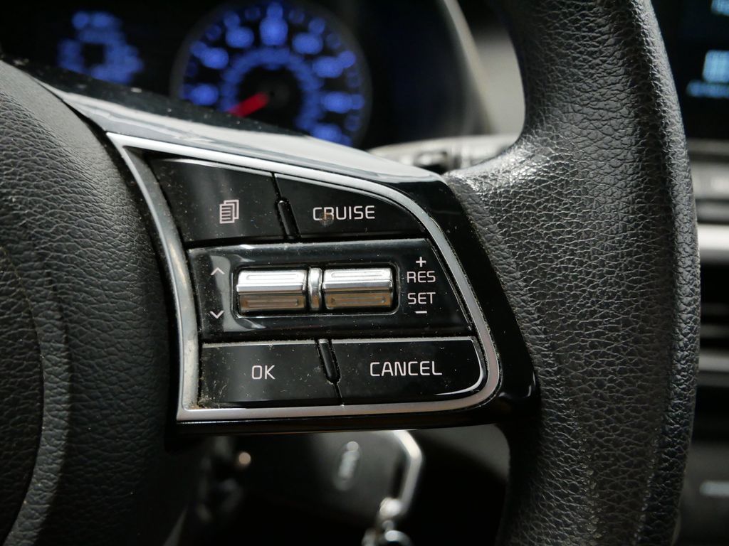 Thumbnail: 2021 Kia Forte - 29