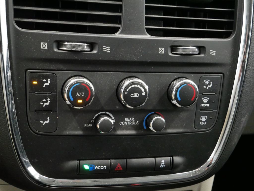 Thumbnail: 2013 Dodge Grand Caravan - 28