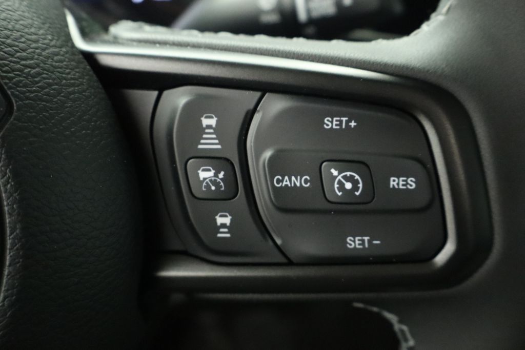 Thumbnail: 2026 Jeep Gladiator - 34