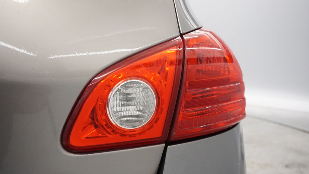 Thumbnail: 2010 Nissan Rogue - 17