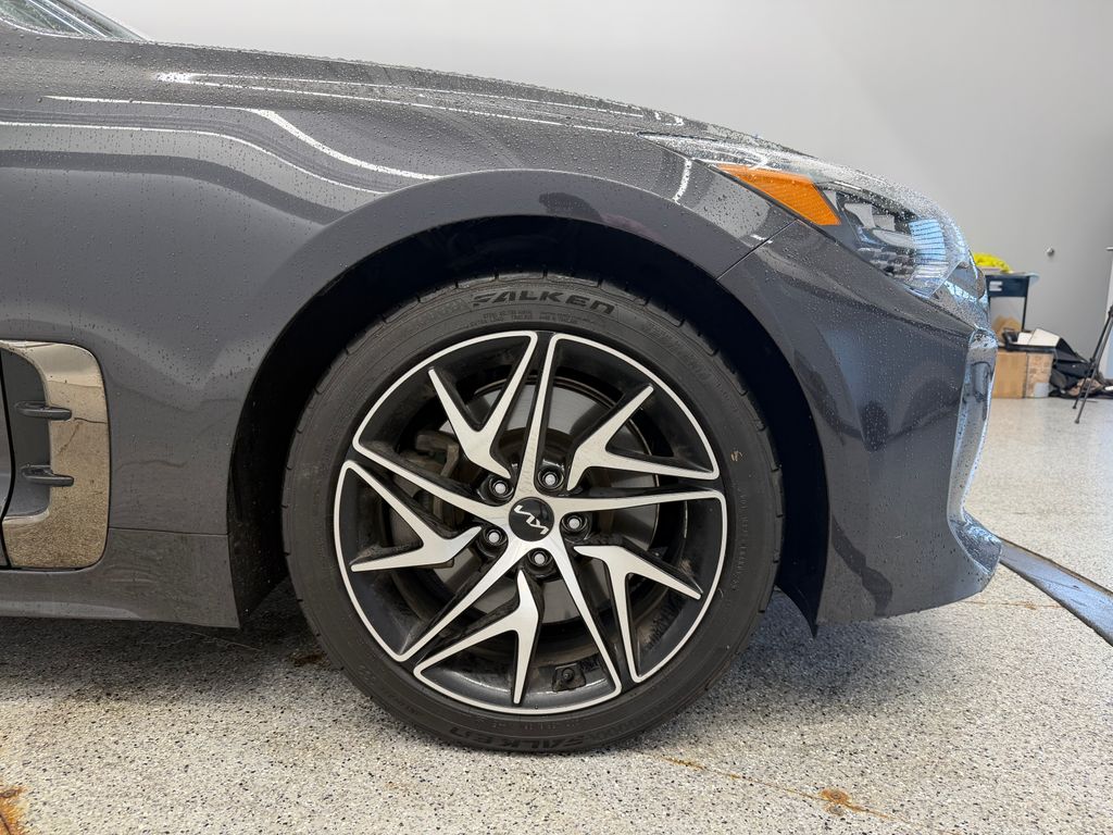 Thumbnail: 2023 Kia Stinger - 13