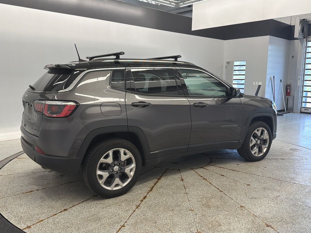 Thumbnail: 2018 Jeep Compass - 9