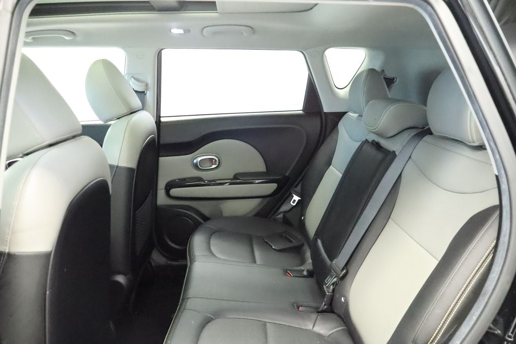 Thumbnail: 2016 Kia Soul - 21