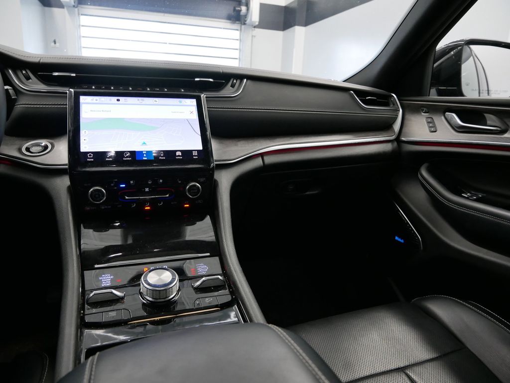 Thumbnail: 2022 Jeep Grand Cherokee - 27