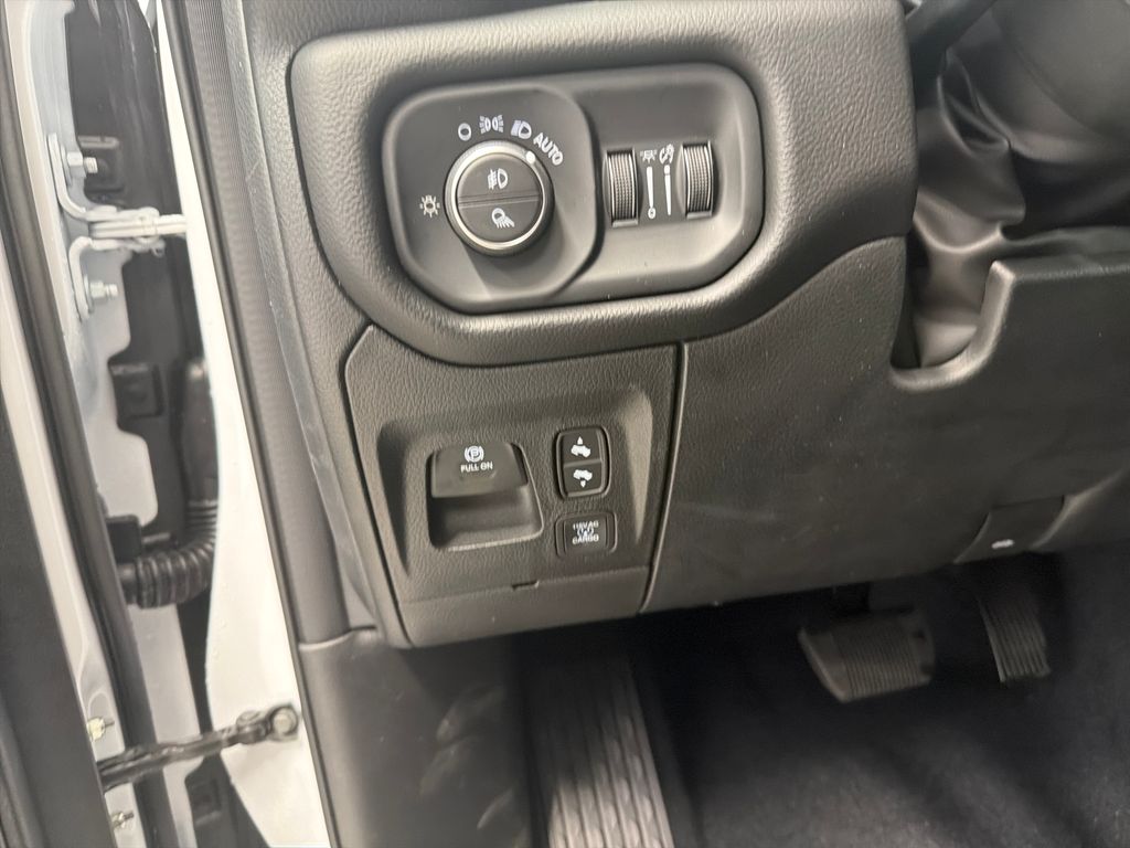Thumbnail: 2026 RAM 1500 - 20
