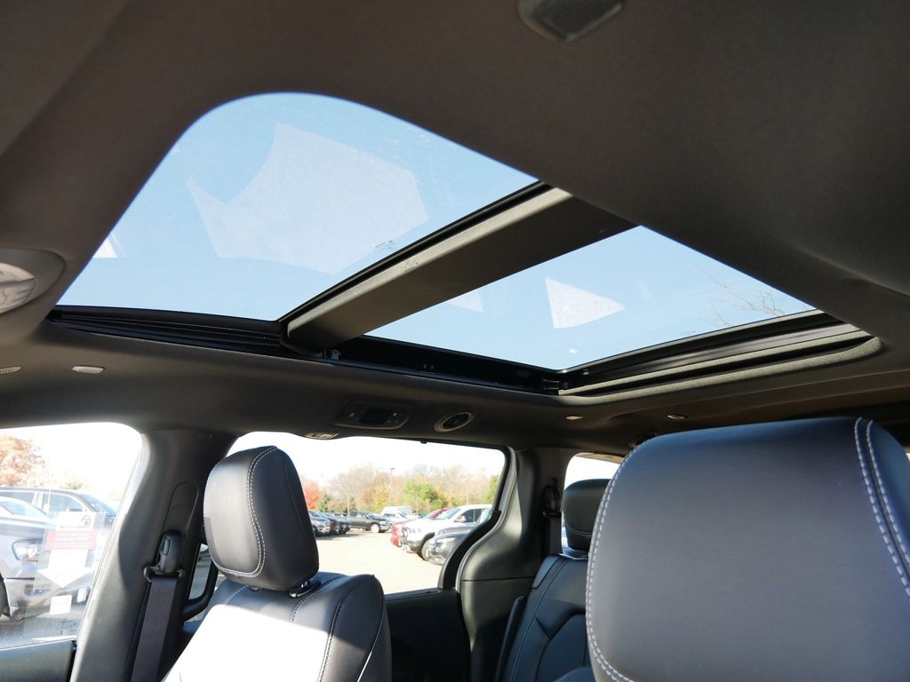 Thumbnail: 2026 Chrysler Pacifica - 21