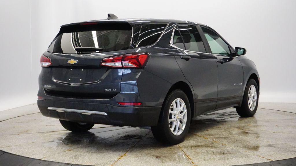 Thumbnail: 2022 Chevrolet Equinox - 6