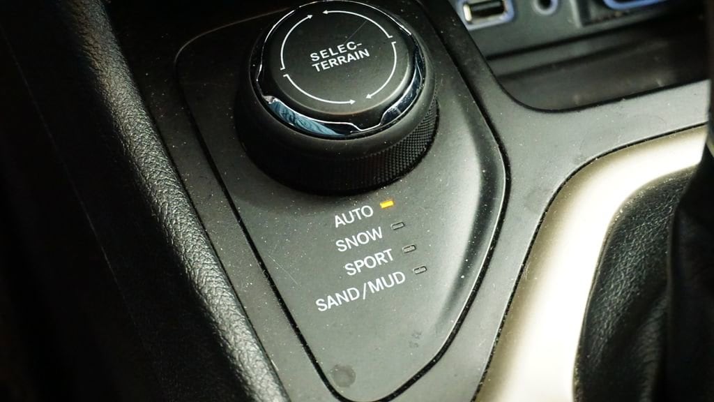 Thumbnail: 2017 Jeep Cherokee - 31