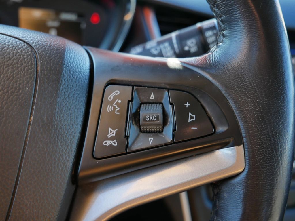 Thumbnail: 2022 Chevrolet Trax - 21