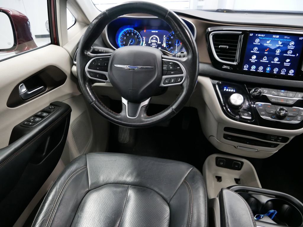 Thumbnail: 2019 Chrysler Pacifica - 20