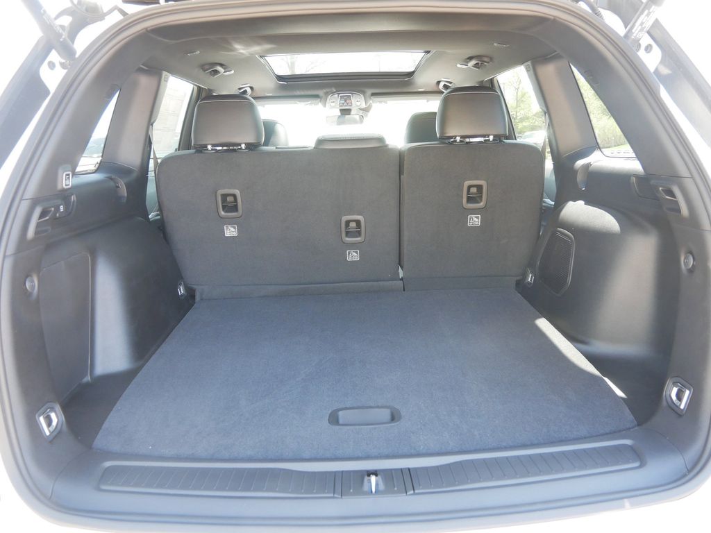 Thumbnail: 2025 Jeep Grand Cherokee - 14