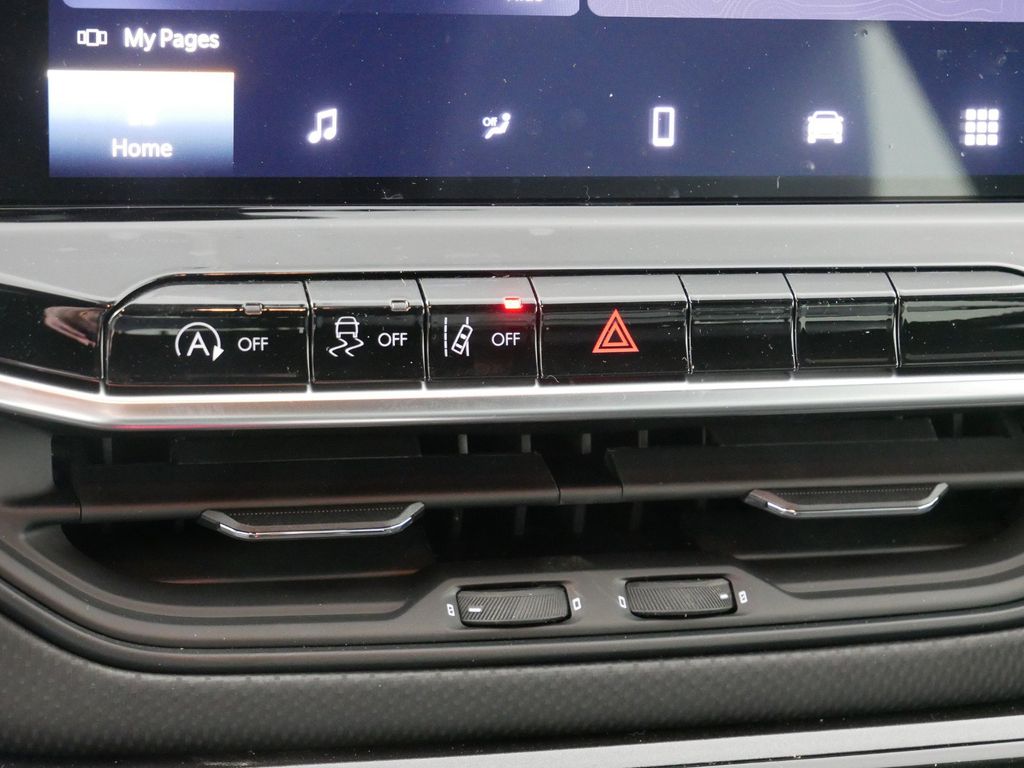 Thumbnail: 2024 Jeep Compass - 8