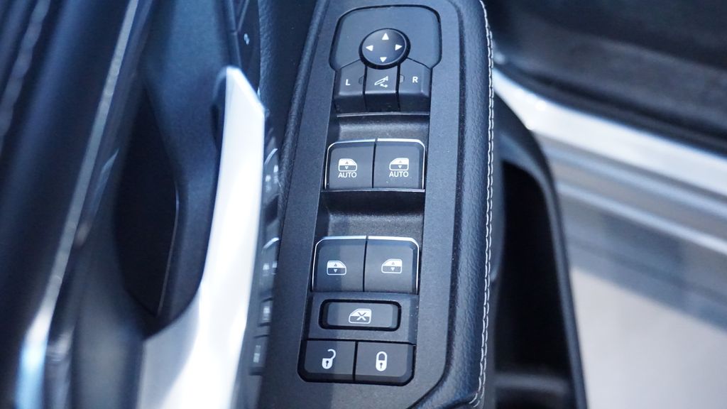 Thumbnail: 2025 RAM 1500 - 32