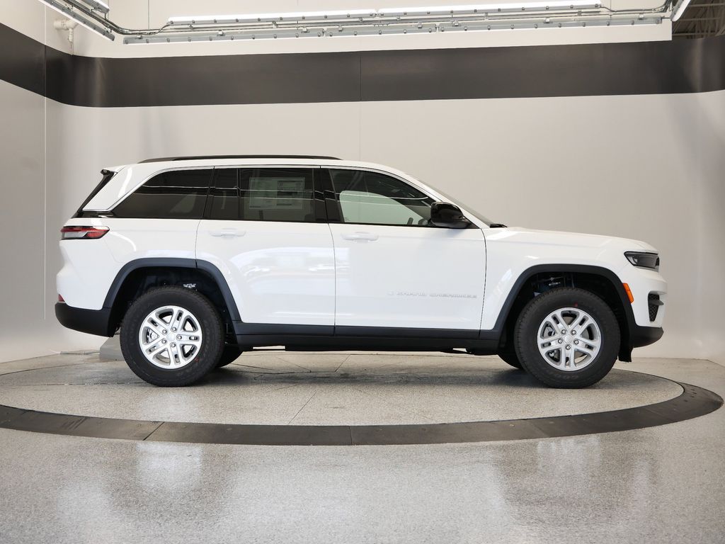 Thumbnail: 2025 Jeep Grand Cherokee - 46