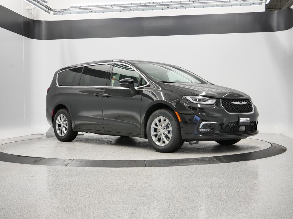 Thumbnail: 2026 Chrysler Pacifica - 47