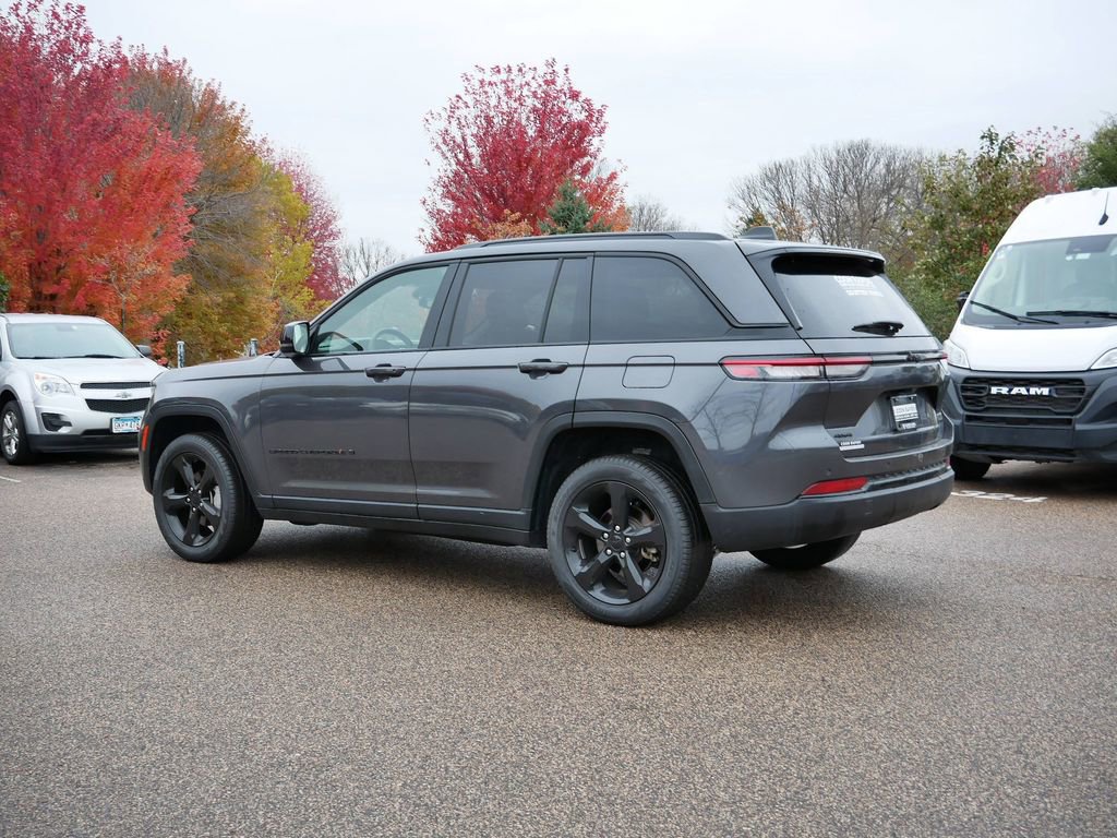 Thumbnail: 2024 Jeep Grand Cherokee - 3