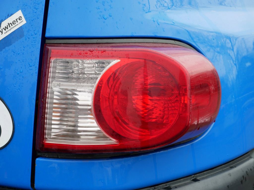 Thumbnail: 2007 Toyota FJ Cruiser - 19