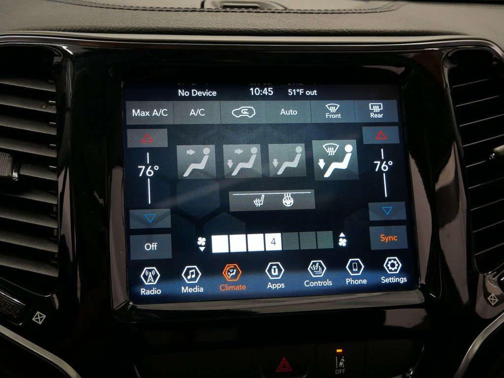 Thumbnail: 2022 Jeep Cherokee - 32