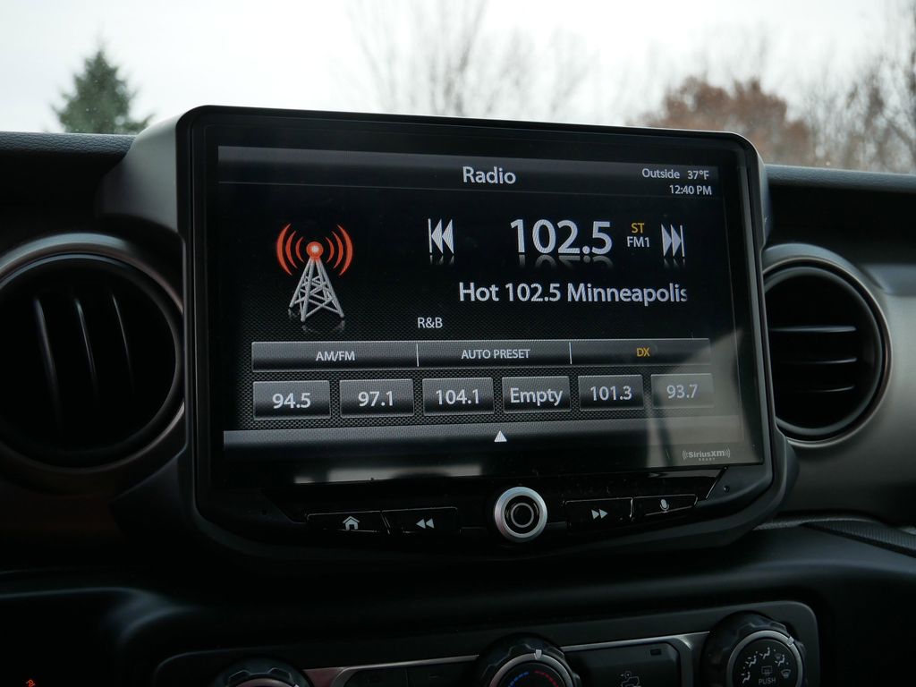 Thumbnail: 2020 Jeep Gladiator - 26