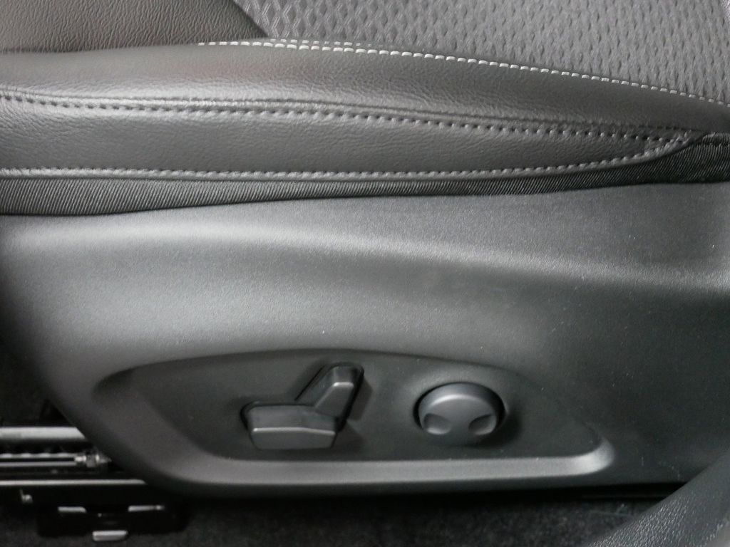 Thumbnail: 2024 Jeep Compass - 26