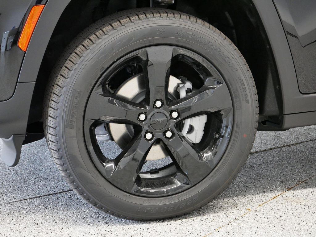 Thumbnail: 2025 Jeep Grand Cherokee - 50