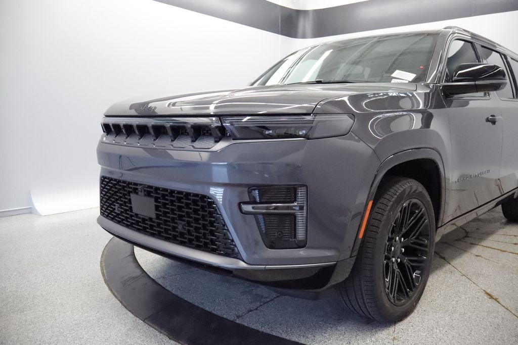 Thumbnail: 2026 Jeep Grand Wagoneer L - 6