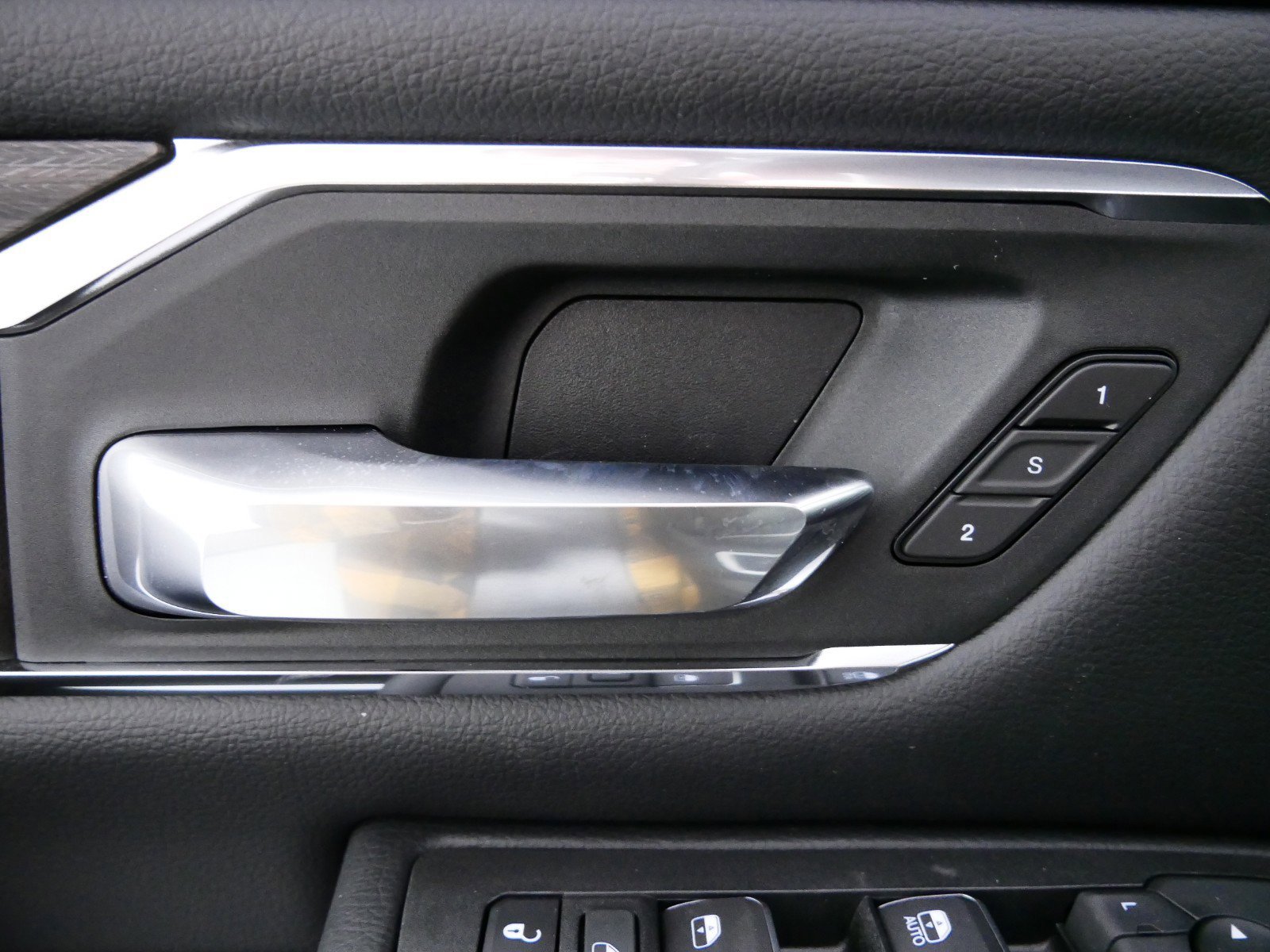 Thumbnail: 2025 RAM 1500 - 33