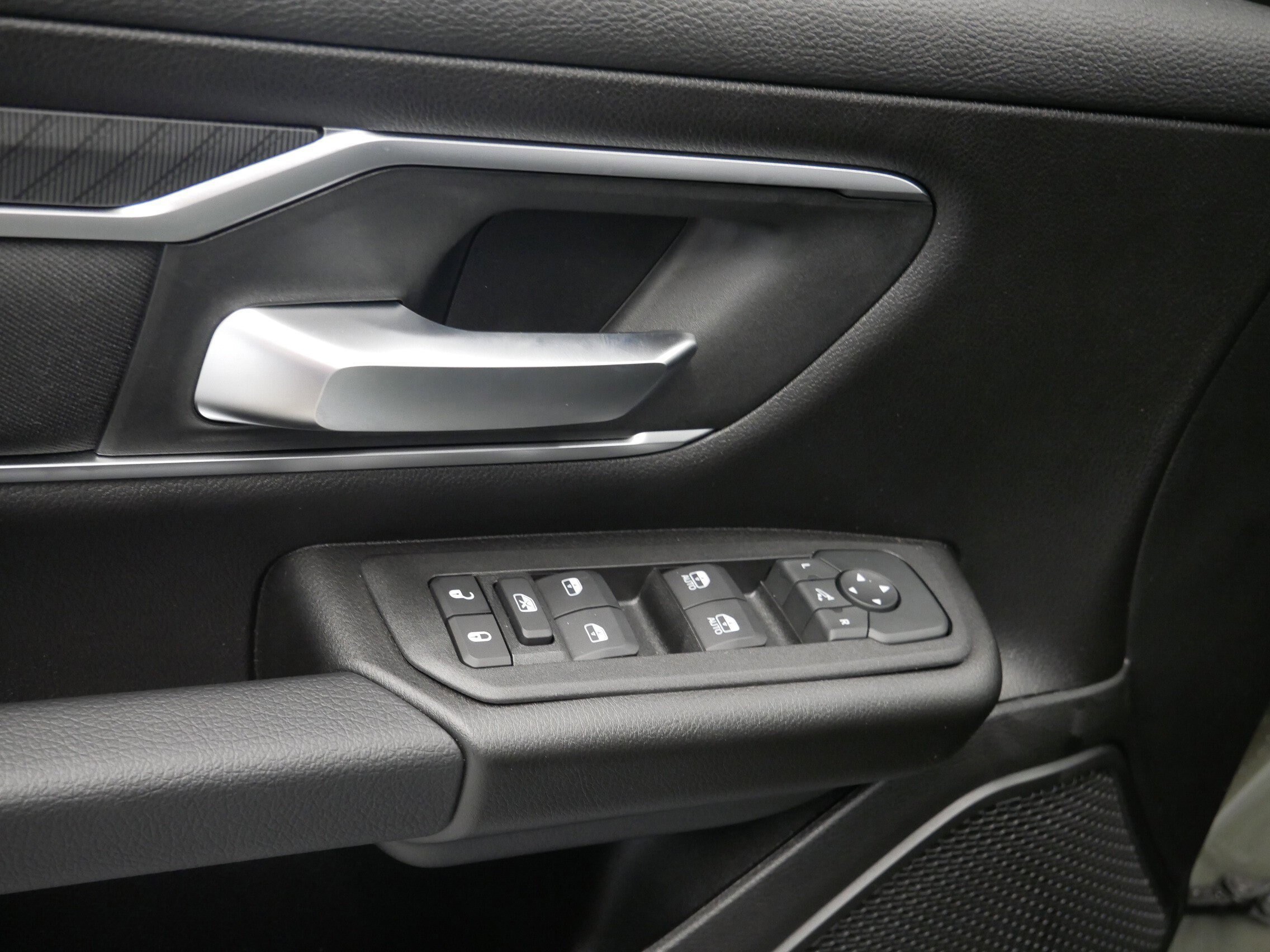 Thumbnail: 2026 RAM 1500 - 22