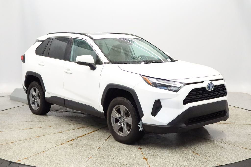 Thumbnail: 2022 Toyota RAV4 - 10
