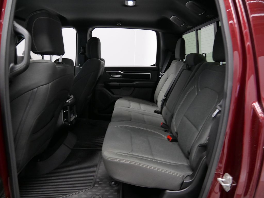 Thumbnail: 2025 RAM 1500 - 9