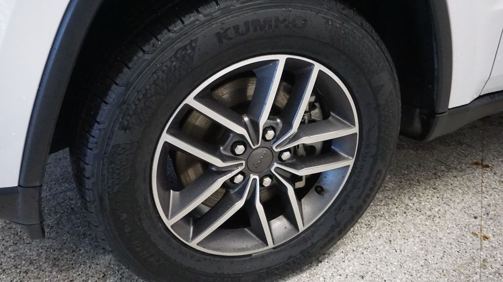 Thumbnail: 2021 Jeep Grand Cherokee - 19