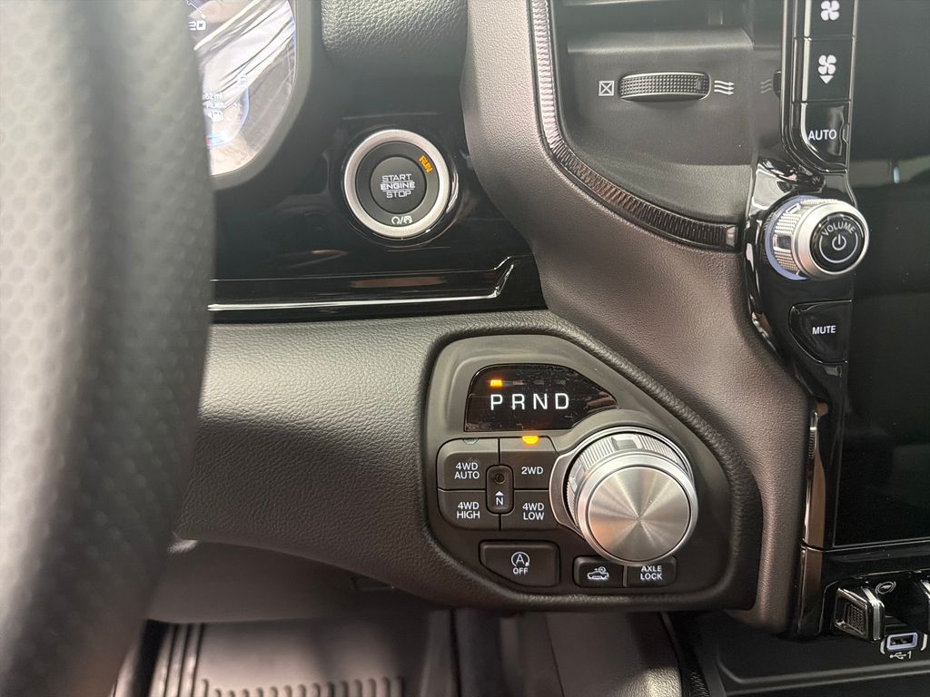 Thumbnail: 2026 RAM 1500 - 32