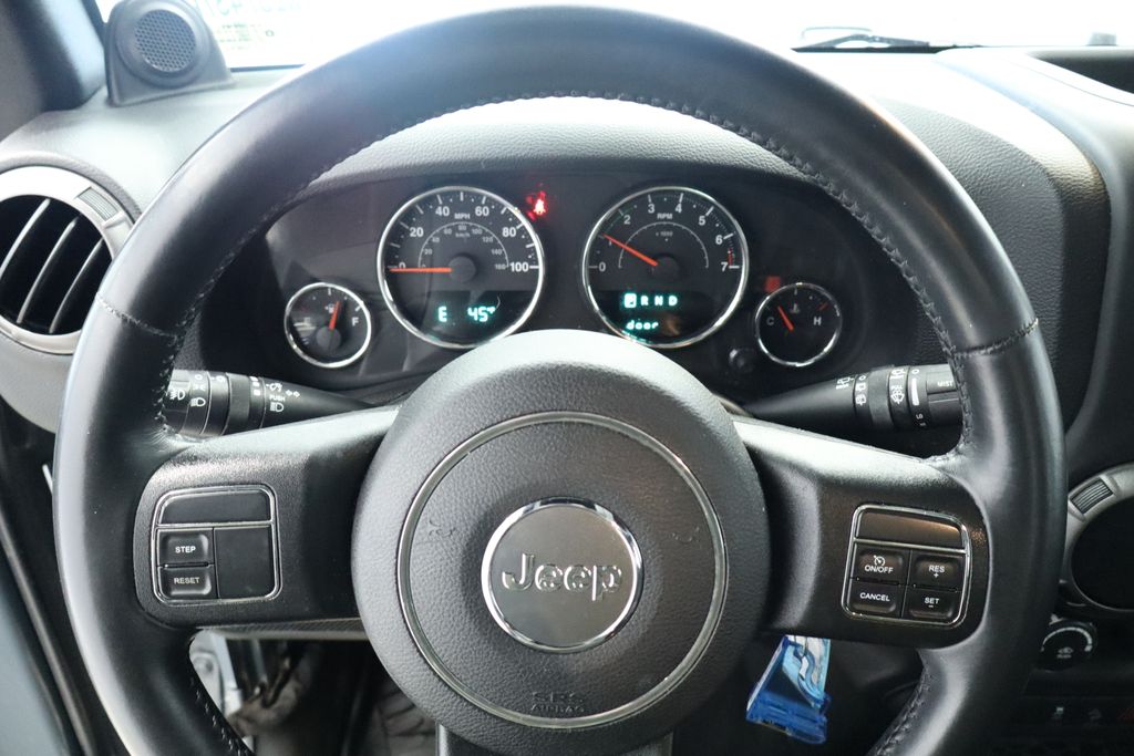 Thumbnail: 2014 Jeep Wrangler - 25