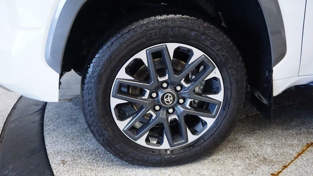 Thumbnail: 2025 Toyota Tundra - 10