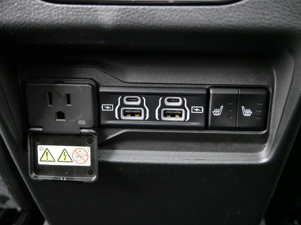 Thumbnail: 2025 Jeep Grand Cherokee - 30