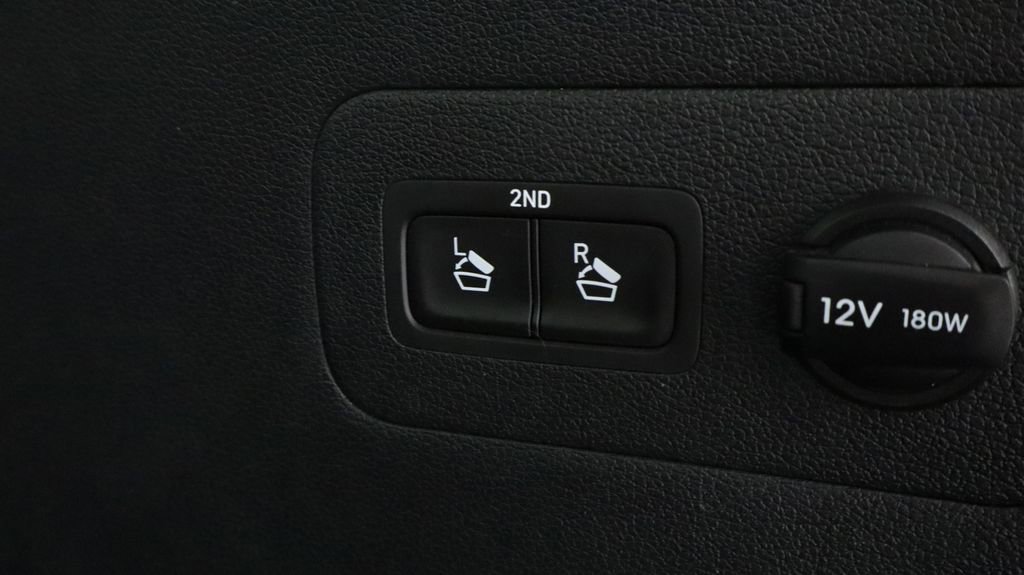 Thumbnail: 2020 Hyundai Santa Fe - 18