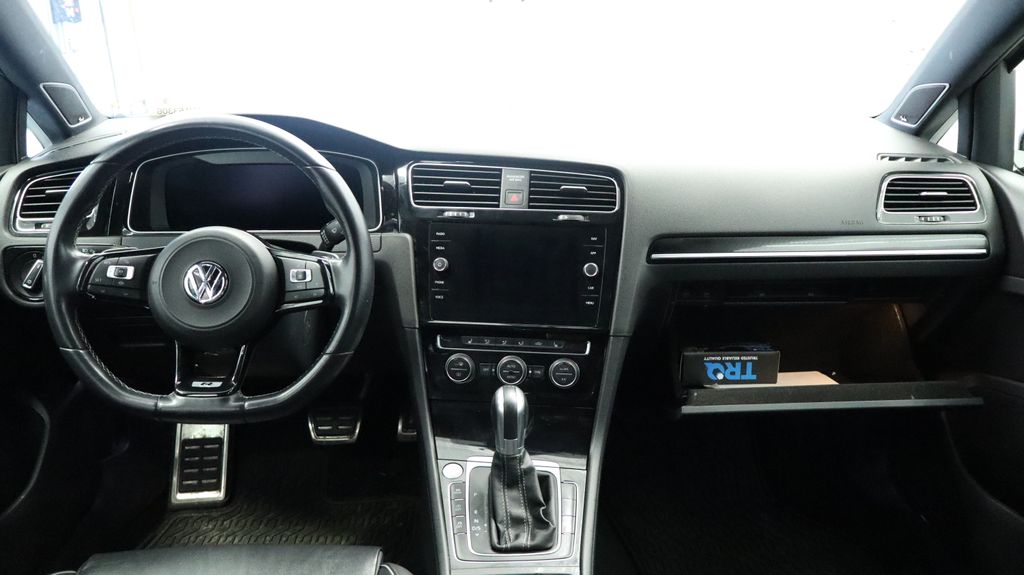 Thumbnail: 2019 Volkswagen Golf - 19