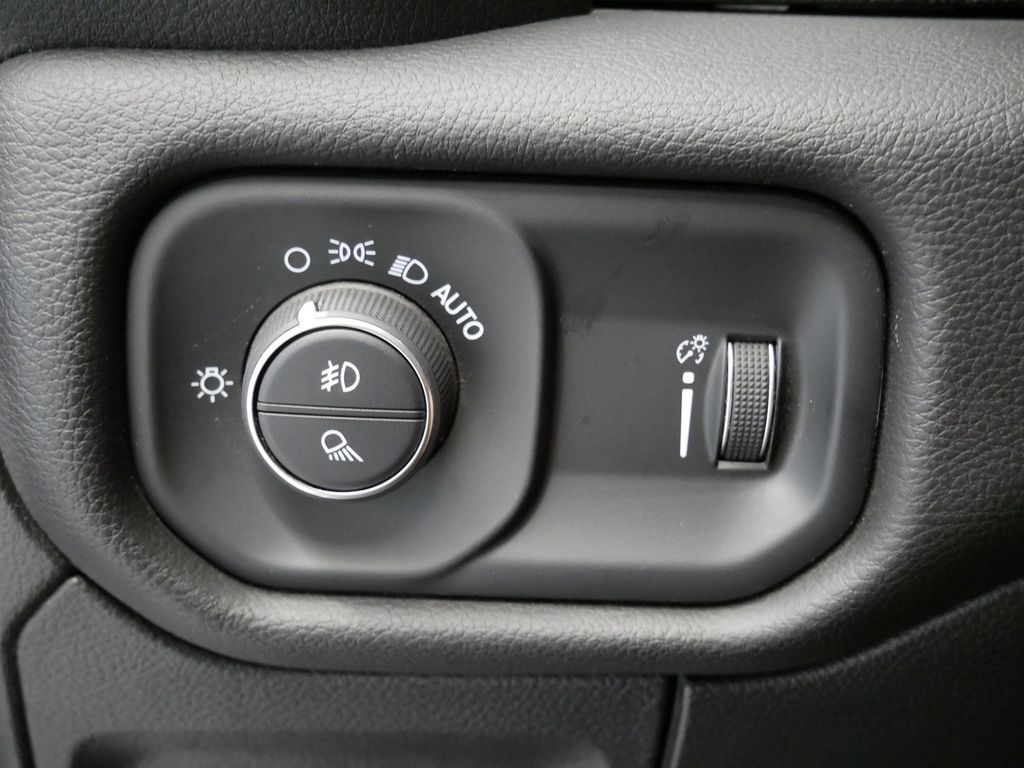 Thumbnail: 2024 RAM 1500 - 21