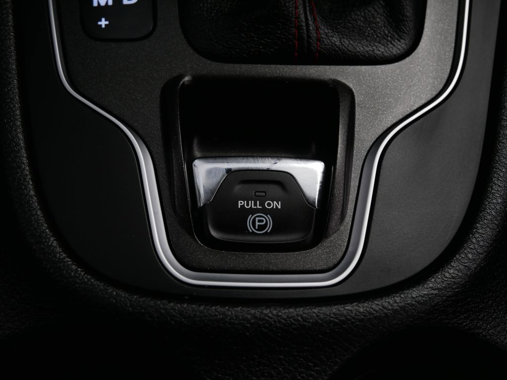 Thumbnail: 2022 Jeep Cherokee - 44