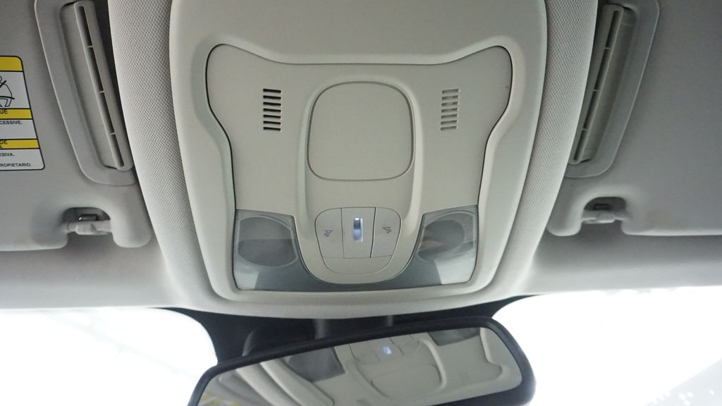 Thumbnail: 2016 Jeep Renegade - 51