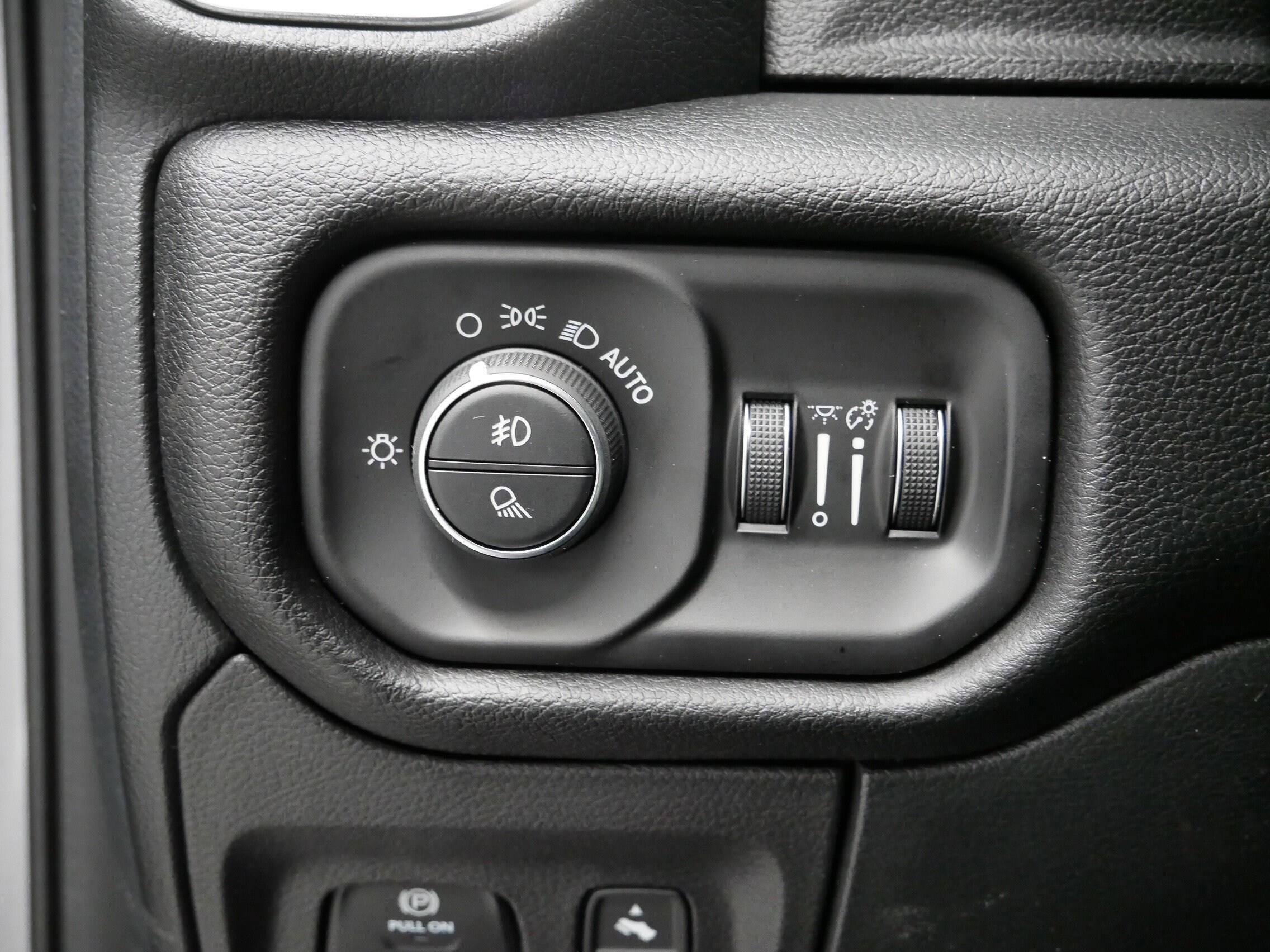 Thumbnail: 2026 RAM 1500 - 31