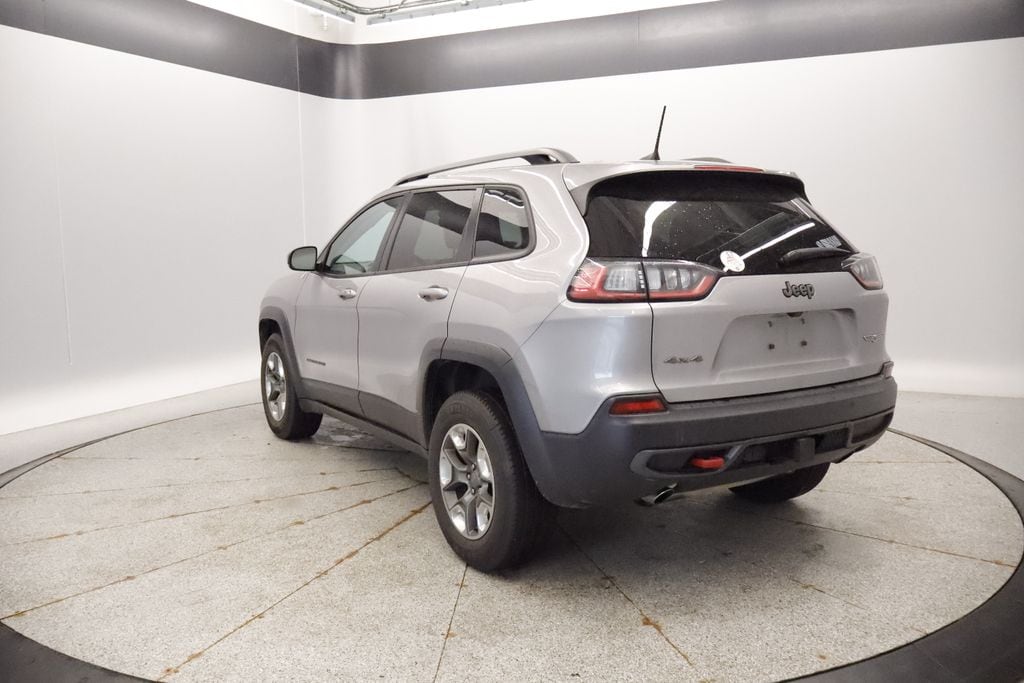 Thumbnail: 2020 Jeep Cherokee - 16