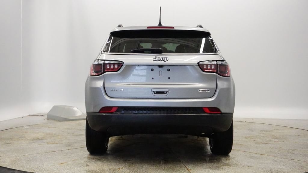 Thumbnail: 2022 Jeep Compass - 4