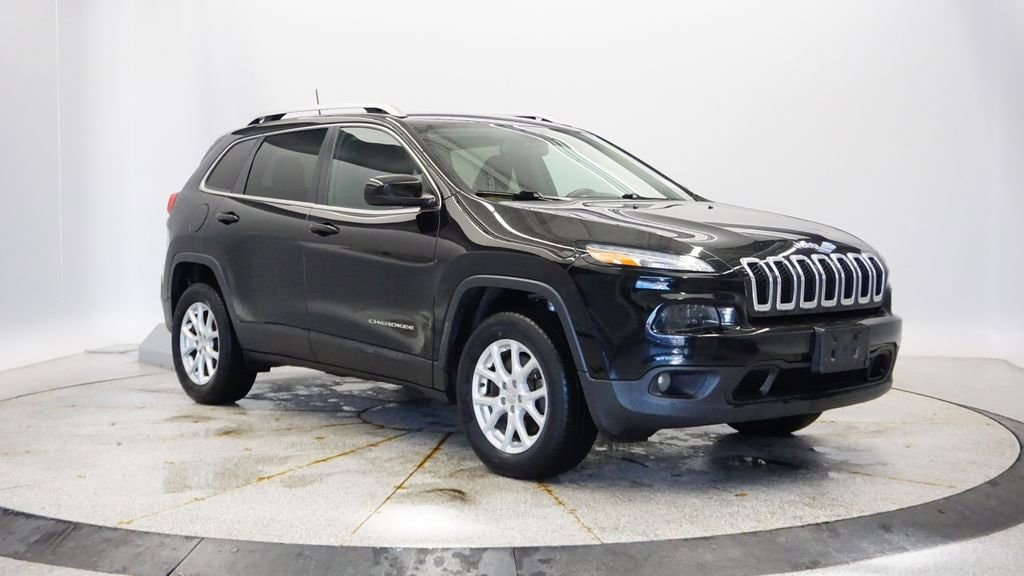 Thumbnail: 2017 Jeep Cherokee - 9
