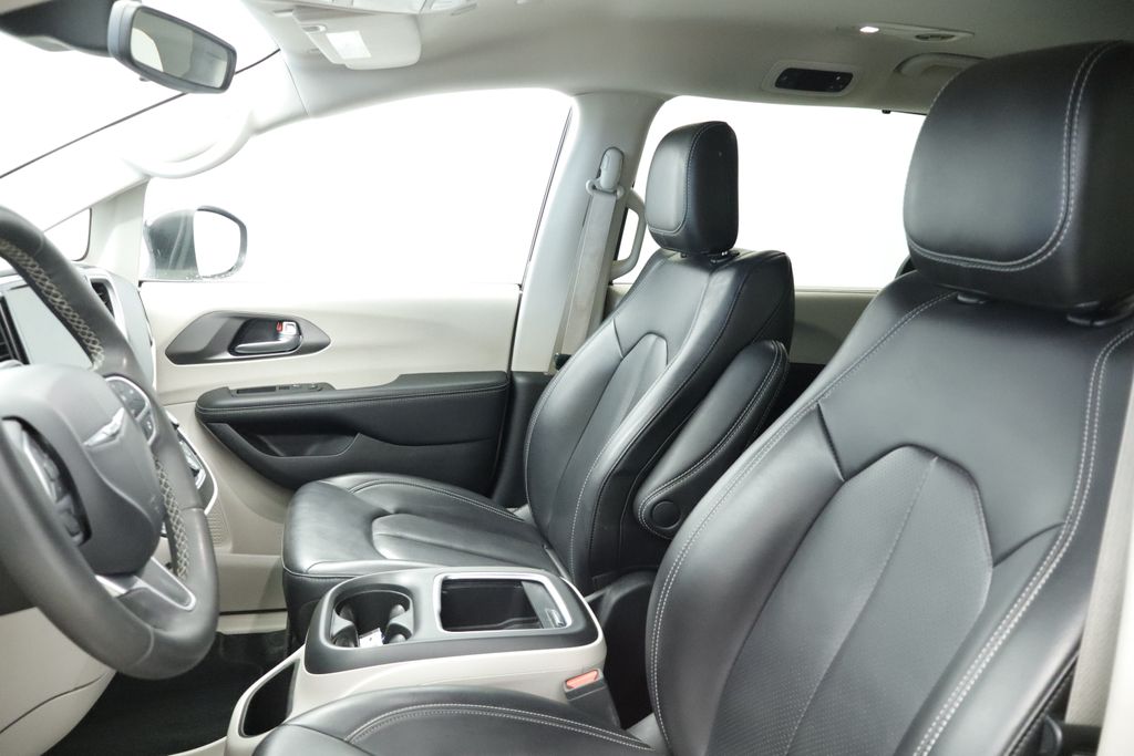 Thumbnail: 2023 Chrysler Pacifica - 29