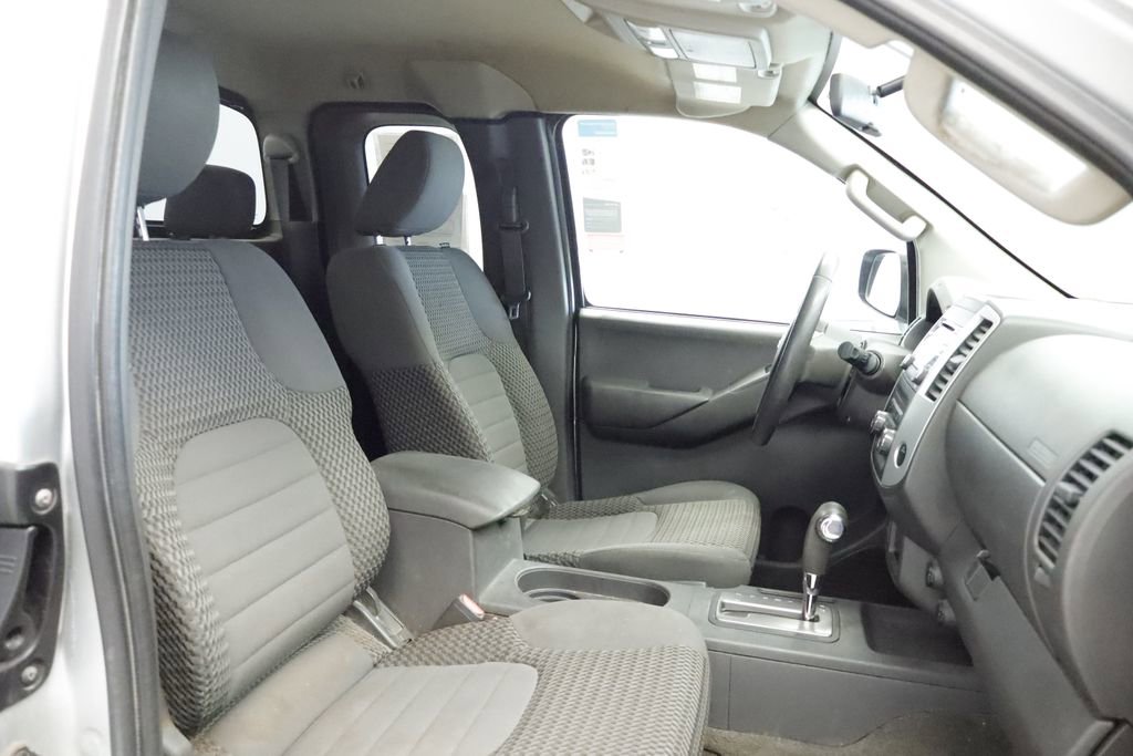 Thumbnail: 2013 Nissan Frontier - 24