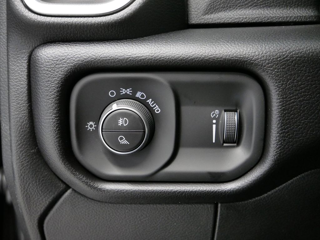 Thumbnail: 2026 RAM 3500 - 21