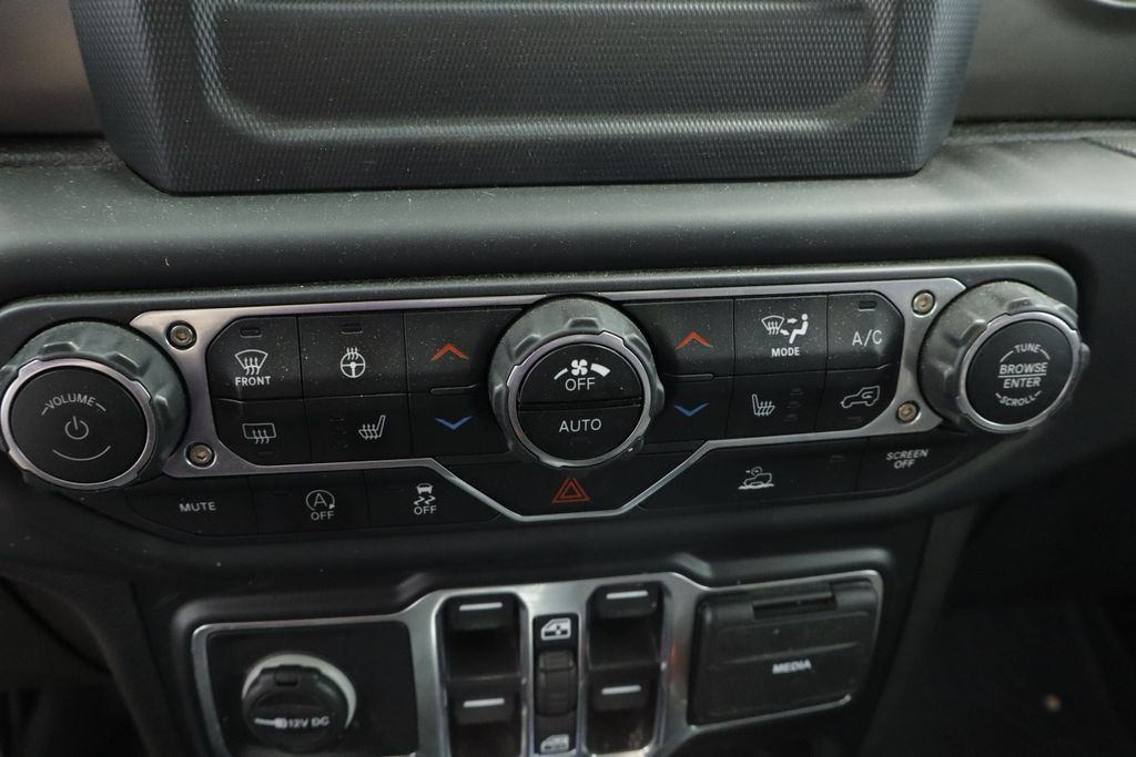 Thumbnail: 2020 Jeep Gladiator - 32
